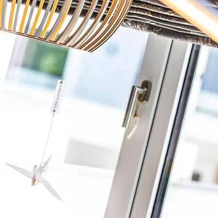 19 Am Schloss Ranzow - Fraeulein Ava *